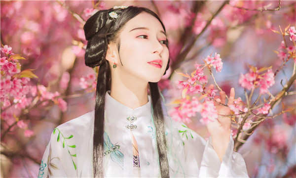 梅里斯达斡尔族供卵试管婴儿：助您实现家庭梦想的科学方案